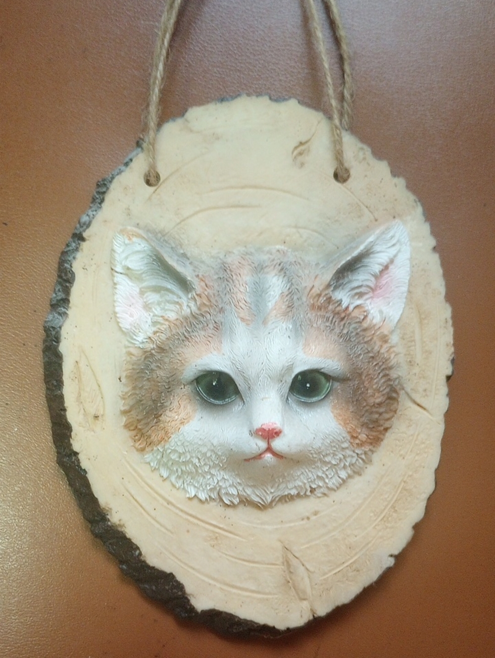 Oval Wall Hanging w/ 3D Cat. Cream White Brown Pink Green Gray Black - Picture 1 of 5